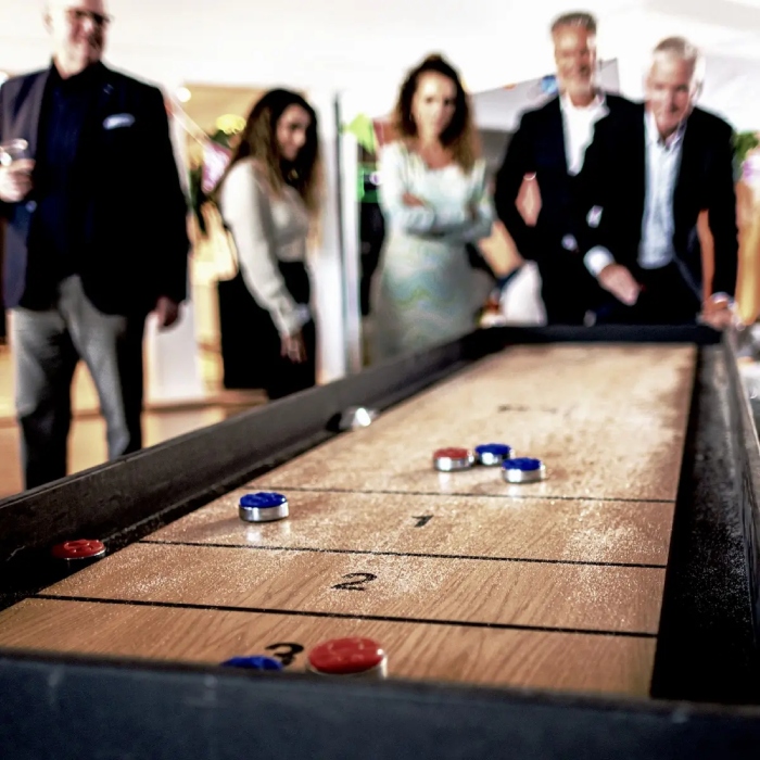 Leje af Mega Shuffleboard Deluxe 280x75 cm - Fantastisk tilbud!