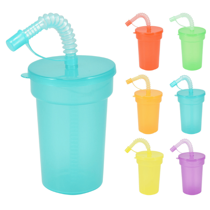 Multifarvet Plastik Kopper med Låg og Sugerør - 6 stk.